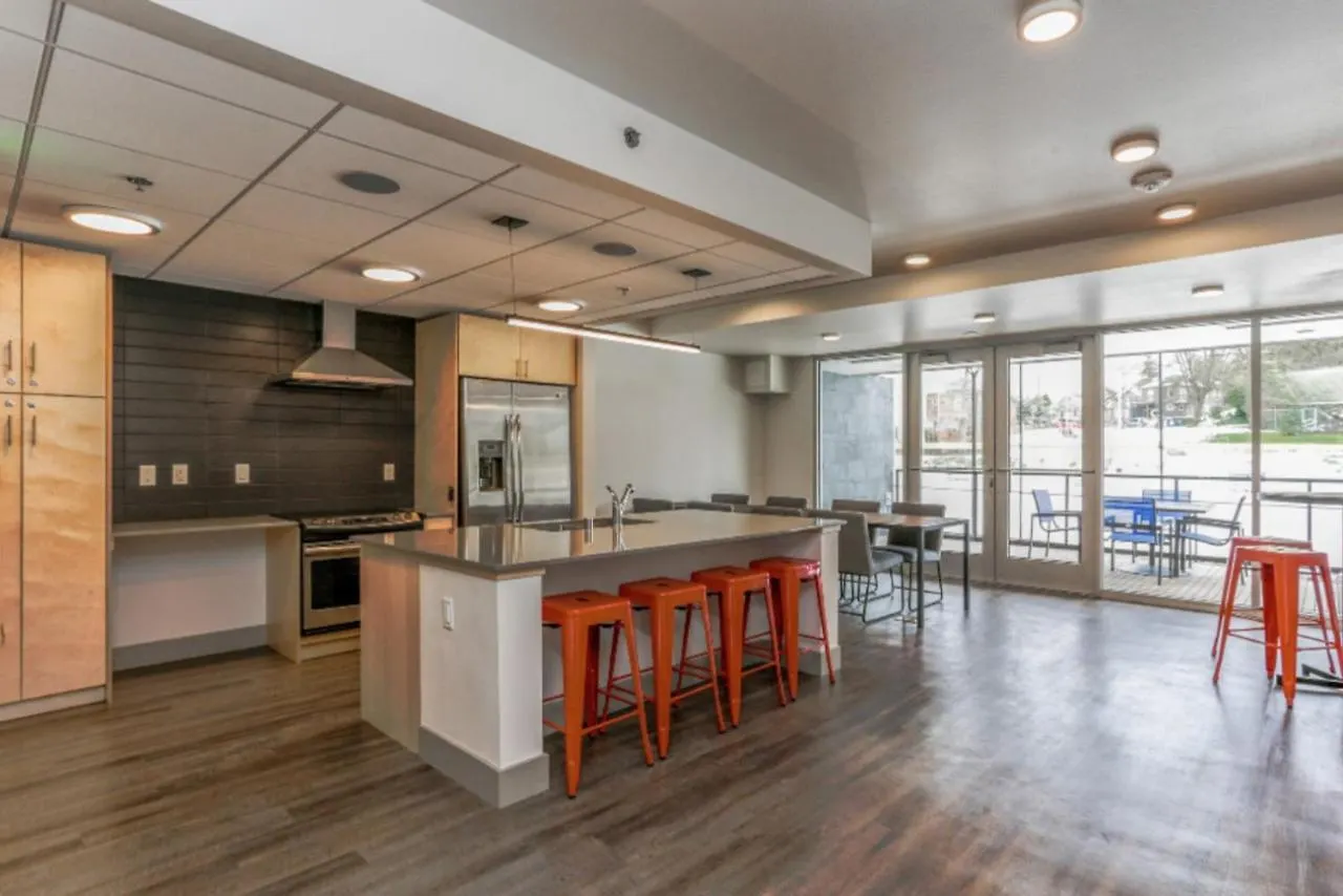 Apartment Columbia City 2Br W Wd Gym Nr Light Rail Sea-341 Seattle